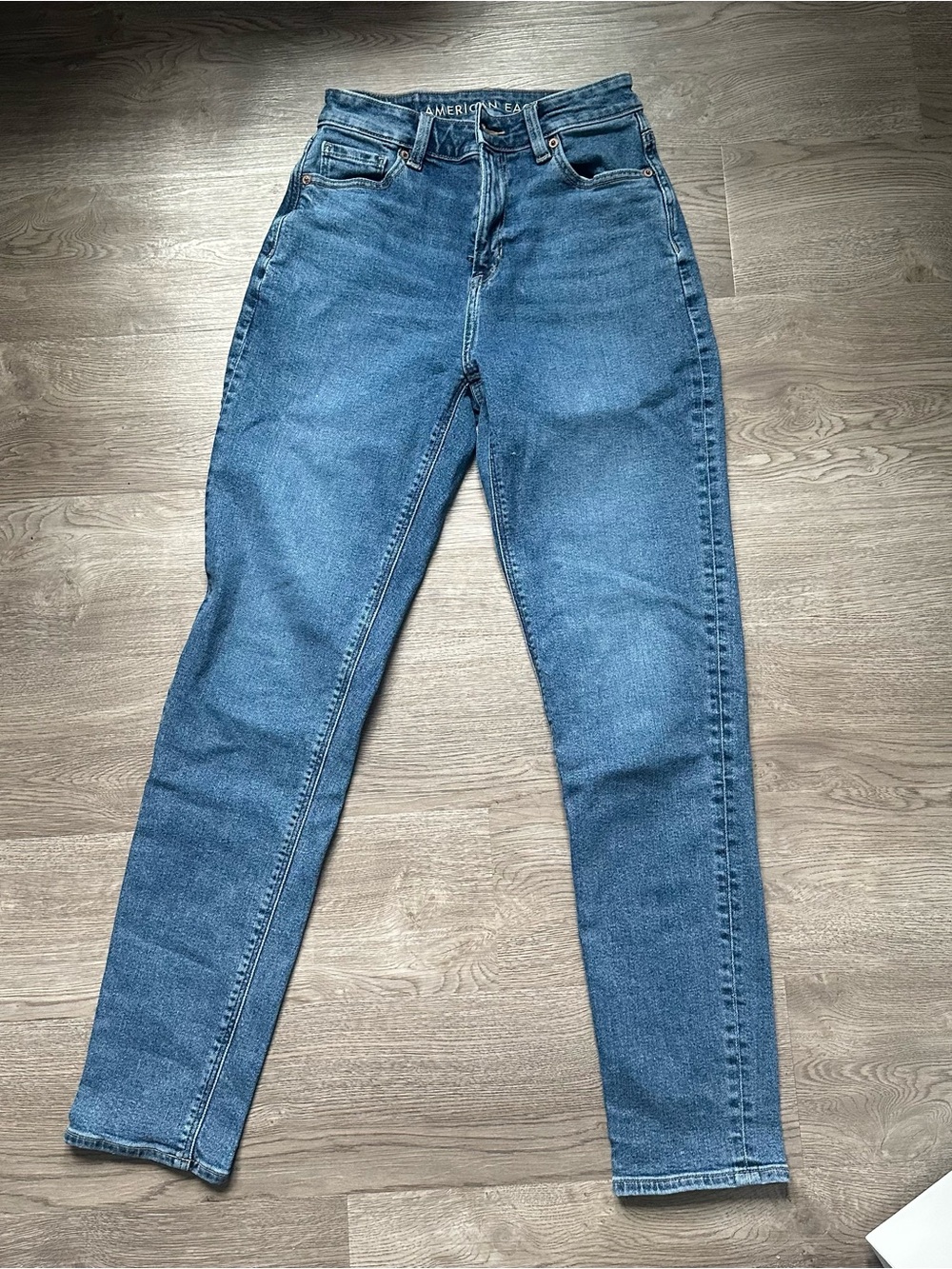 American Eagle Outfitters High-Rise Blue Straight Jeans